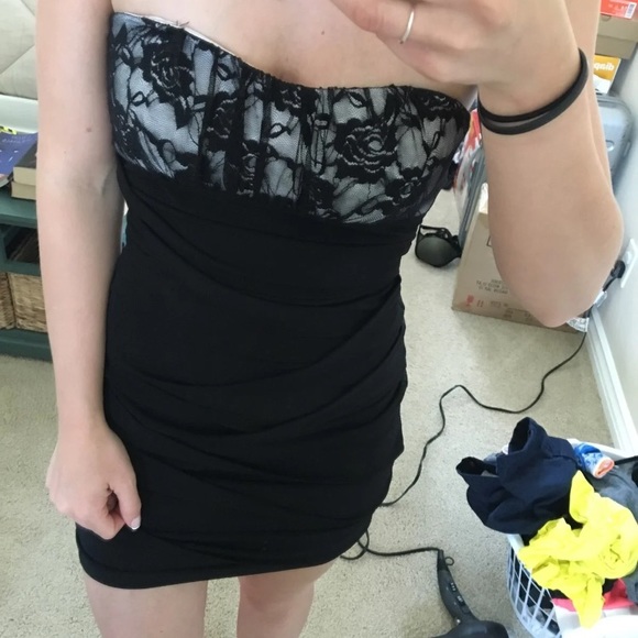 Dress - Picture 3 of 5